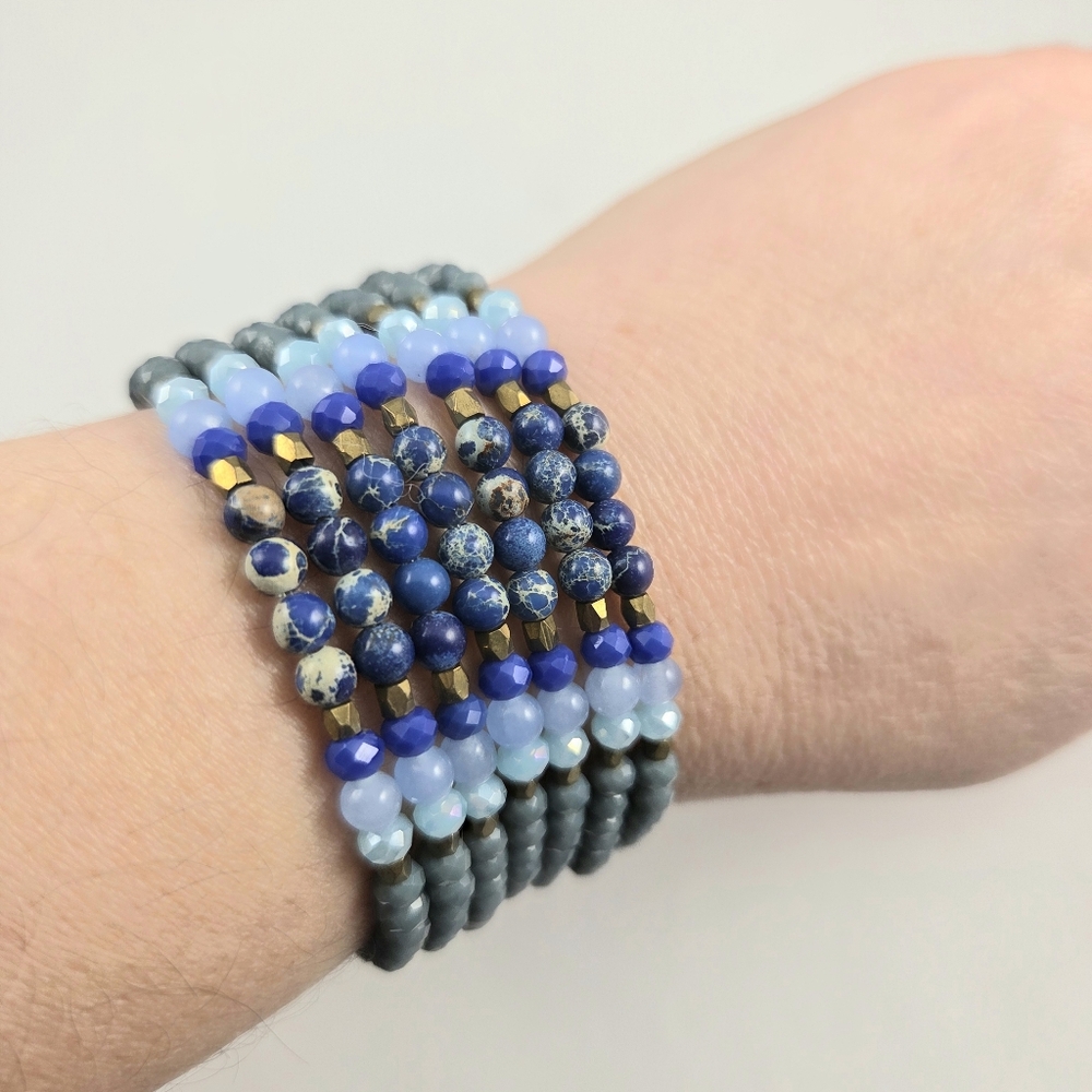 Multi-strand Faceted Glass And Sea Sediment Jasper Magnetic Stretch Bracelet
